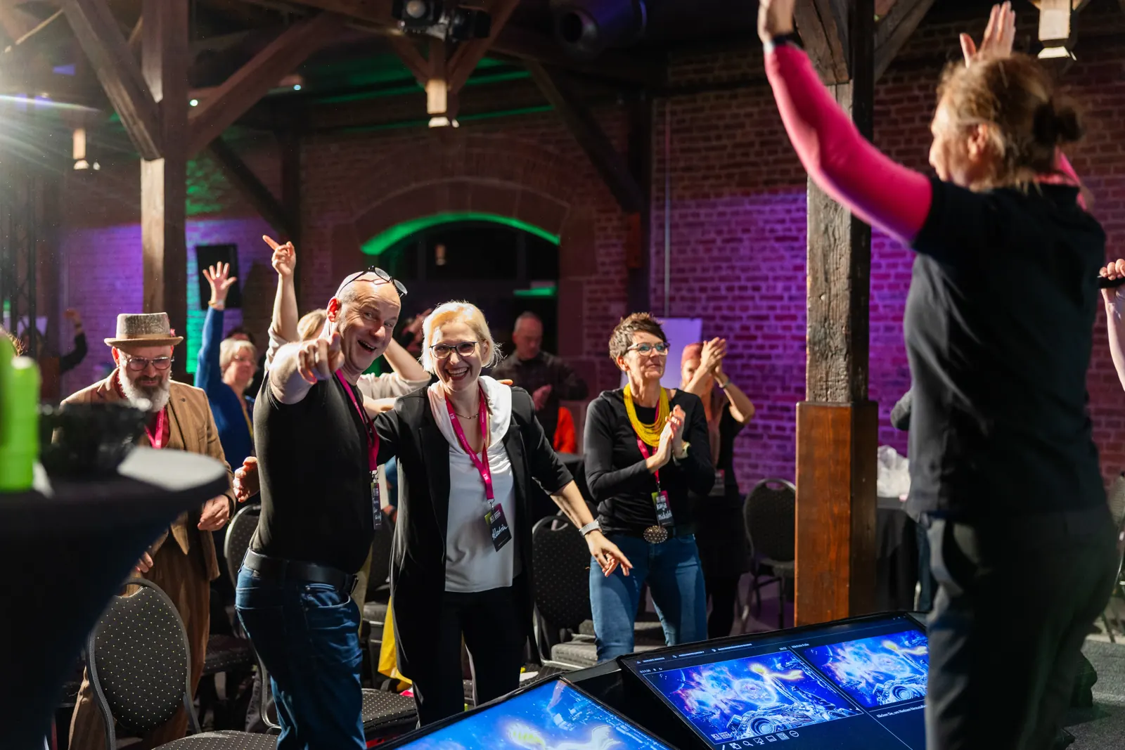 Ausgelassene Stimmung im Saal beim KI-Summit 2026
